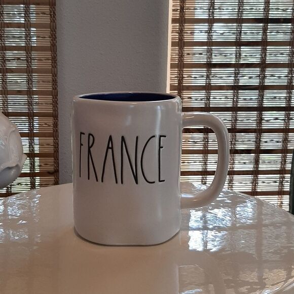 Rae Dunn coffee mug - Picture 1 of 4
